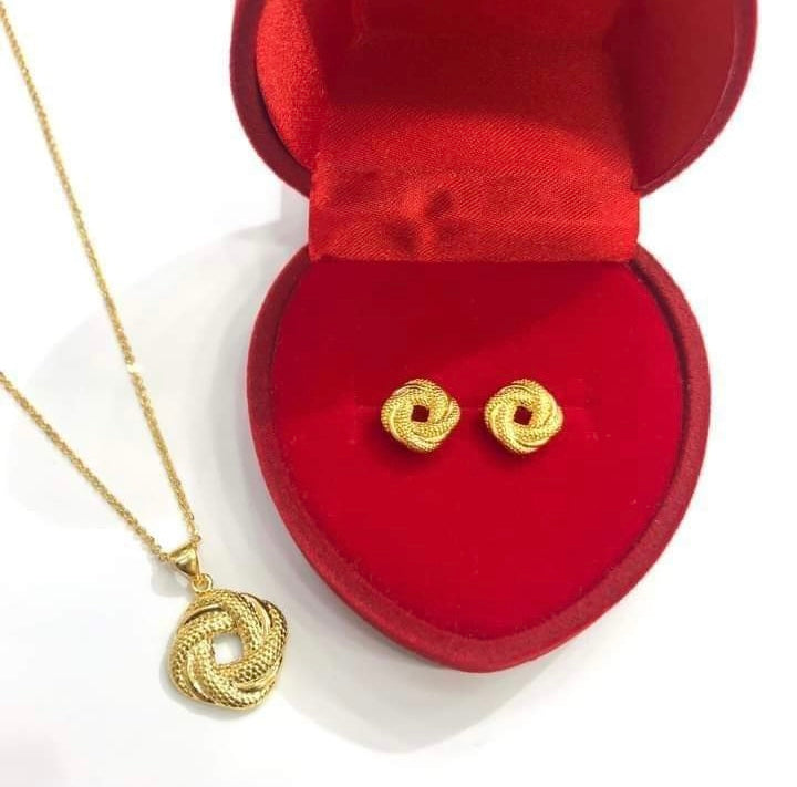 18K Gold Plated Necklace and Earring Set