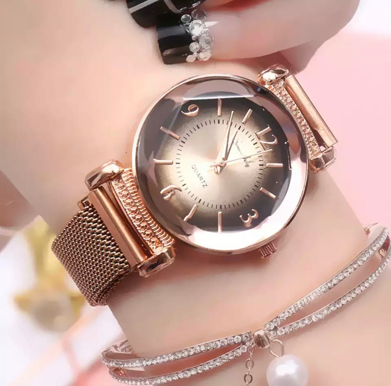 Magnet Buckle Fashion Watch